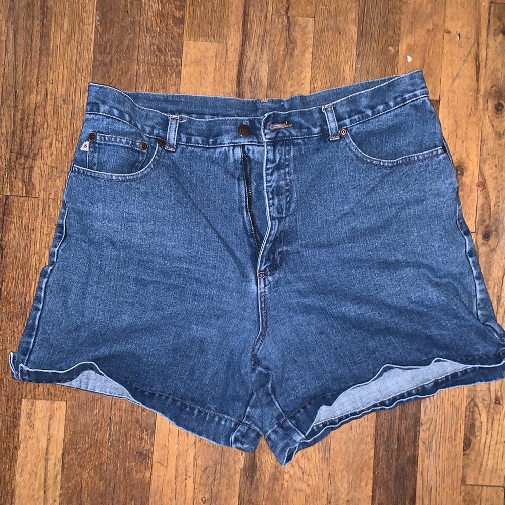 HIGH WAISTED JEAN SHORTS